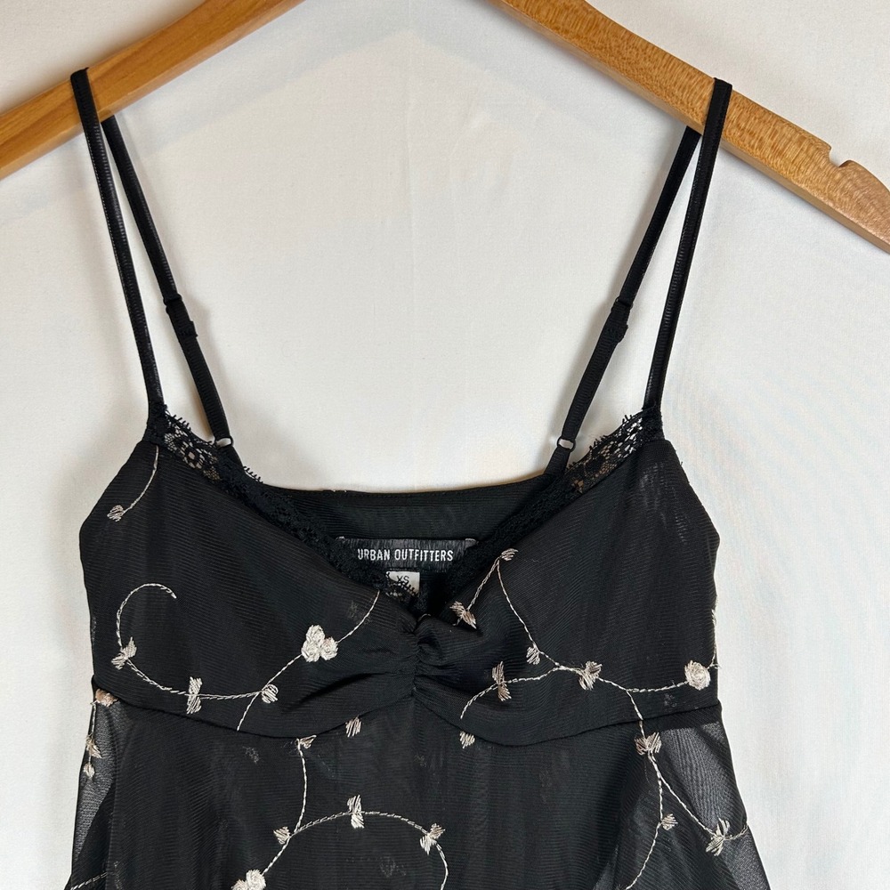 Urban Outfitters Black Mesh Floral Embroidered Handkerchief Hem Camisole Top XS - Picture 6 of 9